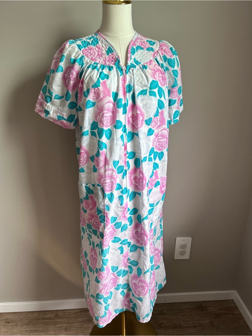 Vintage Floral Zip-Front House Dress in Pink & Teal mumu moomoo nighty flower